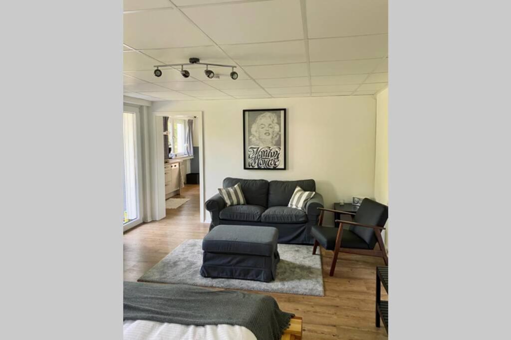 Bergische Oase - Ferienwohnung Oskar 奥弗拉特 外观 照片